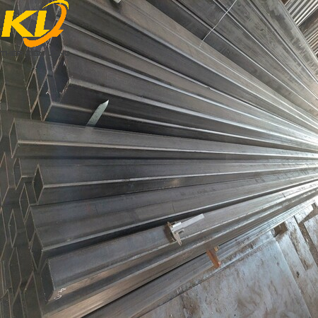 HỘP 180X180X8MM